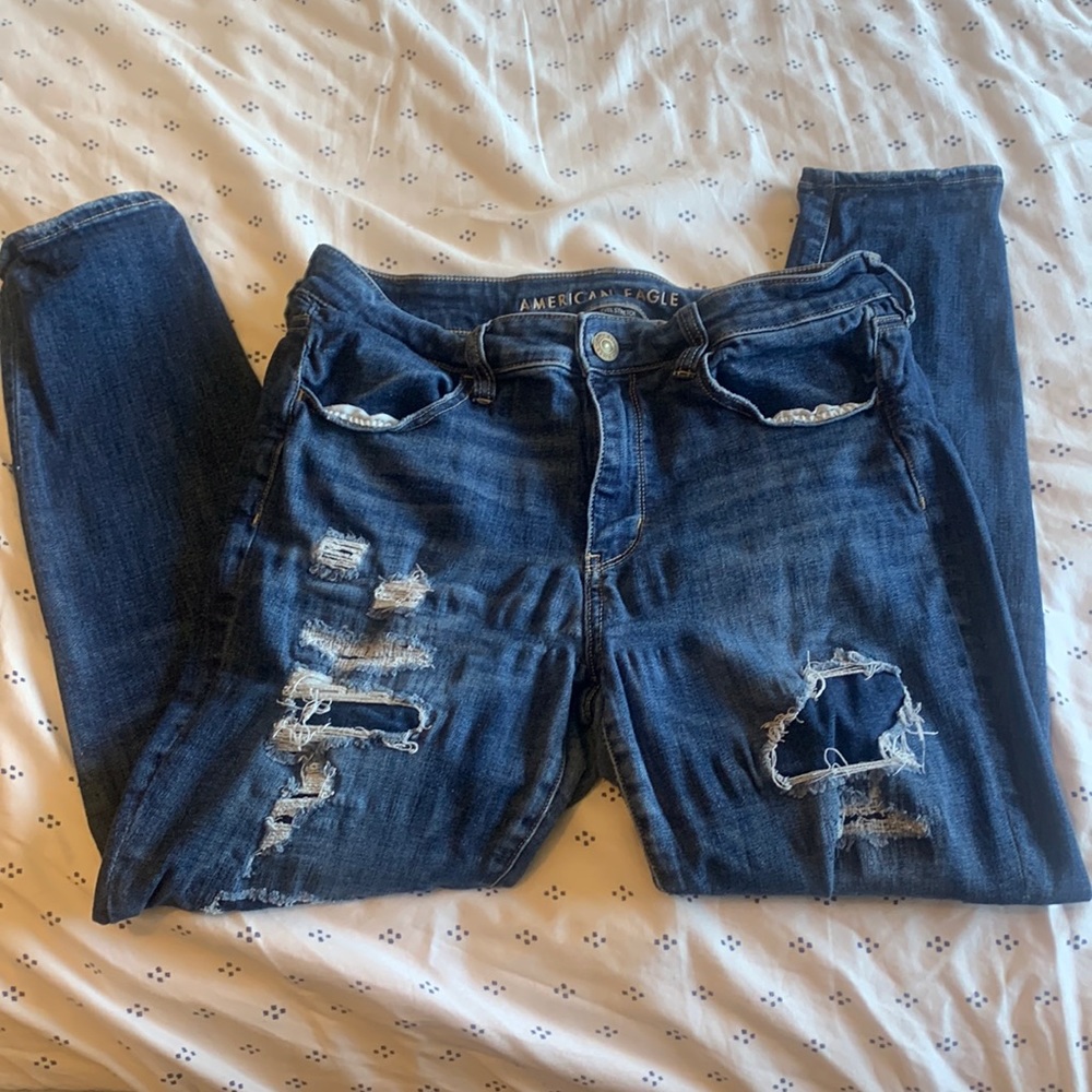 American Eagle Women’s size 12 short Jegging. Used - good condition.